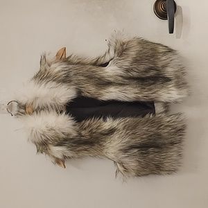 Ann Taylor Loft‎ Faux Fur Vest size M/L